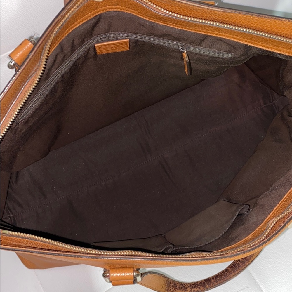 Gucci Large Tan Leather Tote with Tassel - Picture 9 of 17